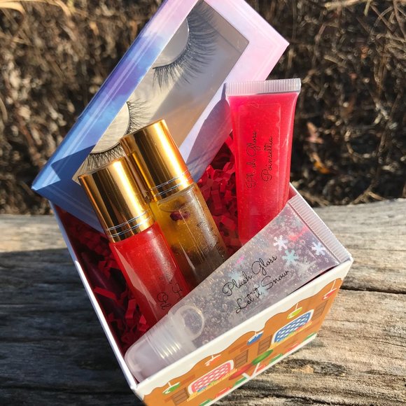 WispMeAwayCosmetics Other - Gingerbread House Peppermint Bundle 5pcs